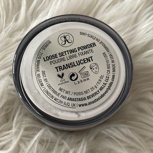 Anastasia loose translucent powder NEW